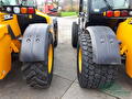 JCB 536-60AGRI op nieuwe banden gezet