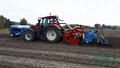Nieuwe Pneusej FT-1 fronttank zaaimachine + Gramegna V83/36-300 spitmachine afgeleverd.