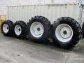 BKT / VALTRA Agrimax RT 765 580/70R38 en 480/70R28